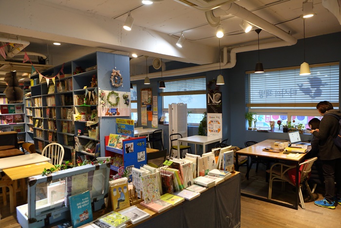 ▲부모와 아이가 함께 찾아가기 좋은 서점, 타샤의 책방.(사진제공=경기관광공사)