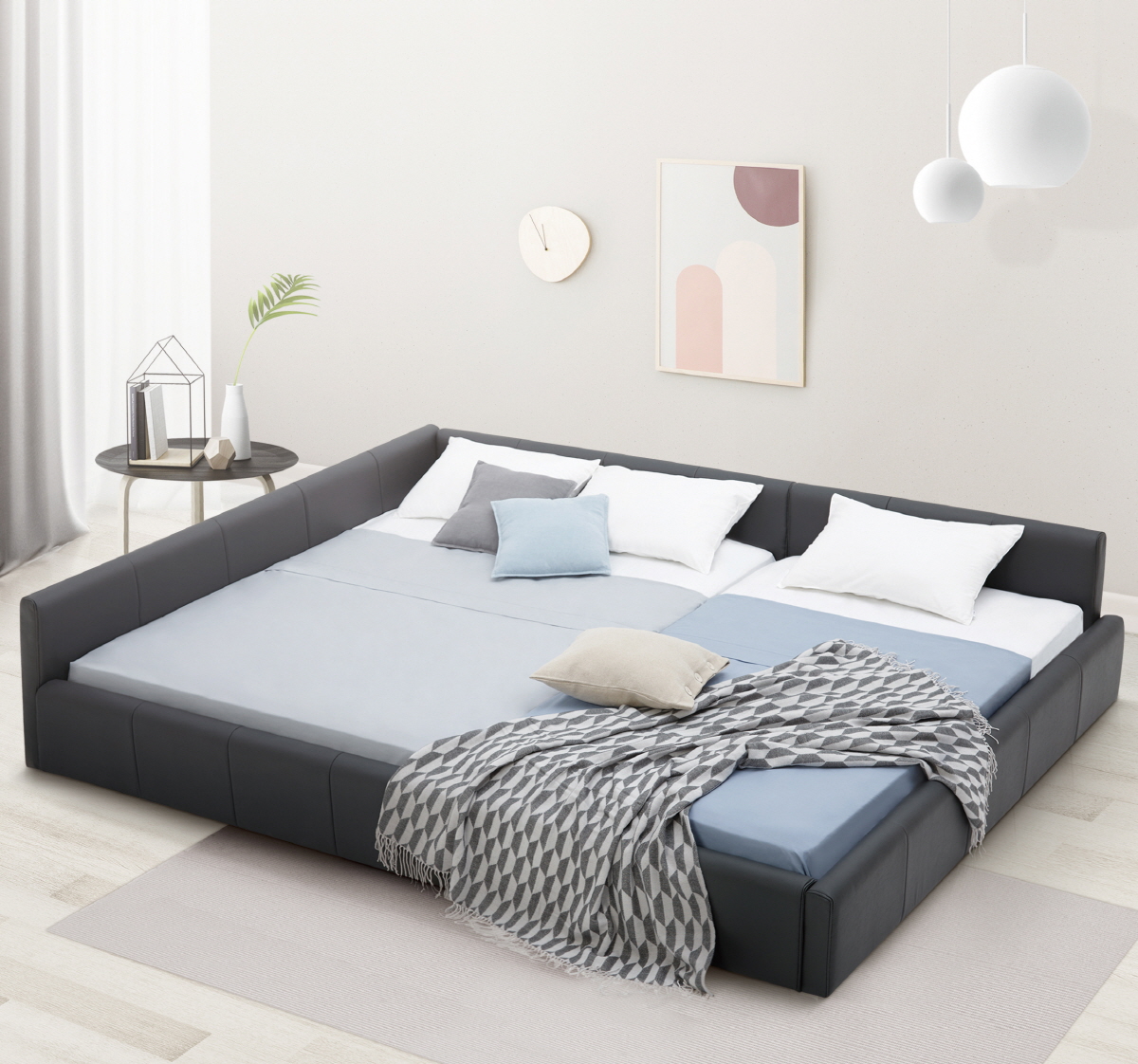 ▲ 저상형 패밀리 침대 프레임(사진제공=코웨이)