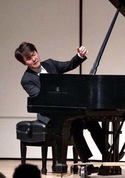 ▲조성진은 2015년 한국인 최초로 제17회 쇼팽 국제 피아노 콩쿠르 1위를 차지했다. 그는 앞서 2009년 하마마쓰 콩쿠르에서 역대 최연소 우승을 하며 병역특례 대상자가 됐다. (연합뉴스)