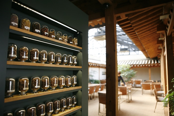 ▲다양한 차가 전시된 아름다운차박물관.(사진제공=이하 한국관광공사)