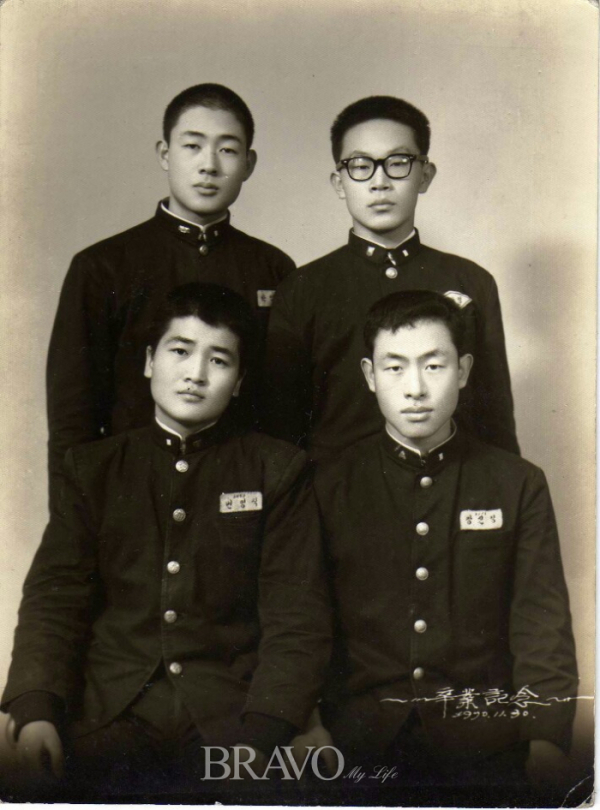 ▲1970년 교복을 입고 찍은 사진.(강신영 동년기자)