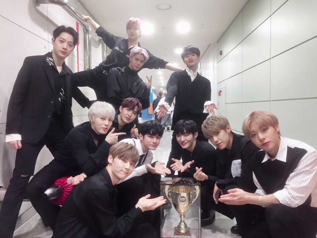 (출처=워너원 공식 SNS)