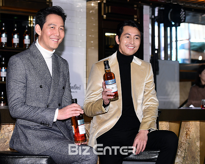 ▲이정재, 정우성(사진=고아라 기자 iknow@)