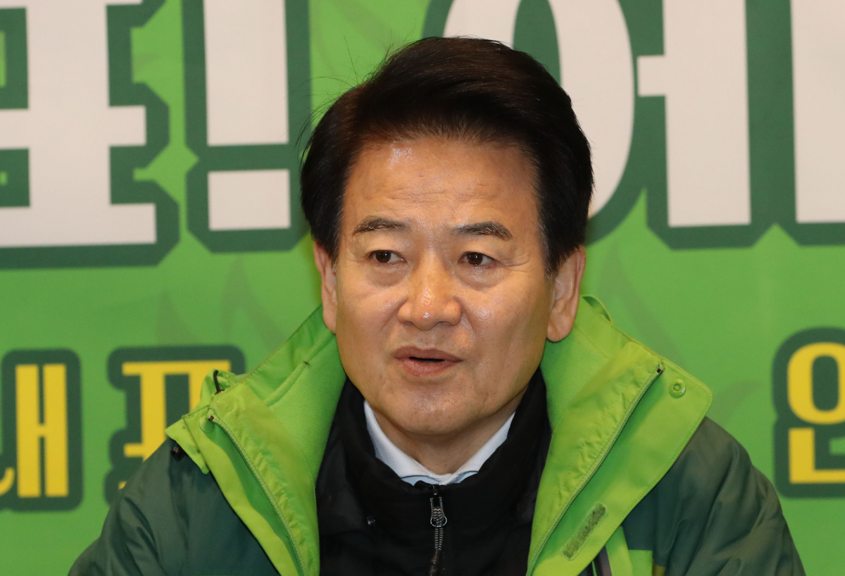 ▲민주평화당 정동영 대표가 16일 오전 서울 여의도 한 음식점에서 기자간담회를 열고 선거제도개혁과 연동형비례대표제에 대한 생각을 말하고 있다. (연합뉴스)