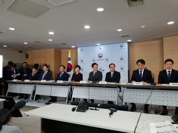 ▲19일 국토교통부와 서울시 등 지자체는 면적 100만㎡ 이상의 대규모 택지를 남양주 왕숙, 하남 교산, 인천계양 테크노밸리, 과천 등 4곳에 조성하는 등 15만5000호 공급 입지를 확정했다고 19일 밝혔다.(이신철 기자 camus16@)