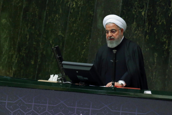 ▲하산 로하니 이란 대통령이 25일(현지시간) 의회에서 연설하고 있다. 테헤란/AP연합뉴스