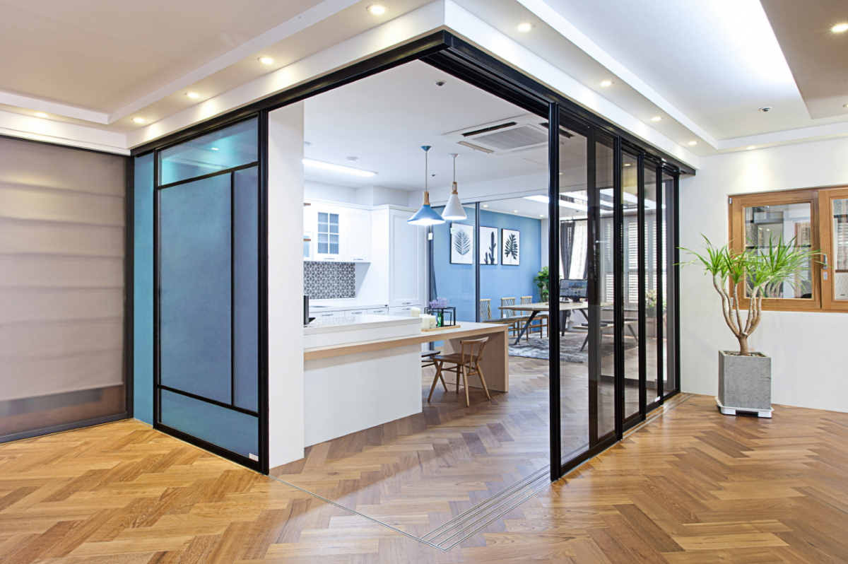 ▲ 이건라움 S-LITE와 S-INTER.(사진제공=이건창호)