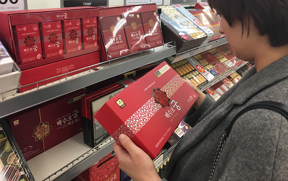 ▲내츄럴엔도텍의 ‘백수오 궁’이 이마트에 입점한다.(내추럴엔도텍)