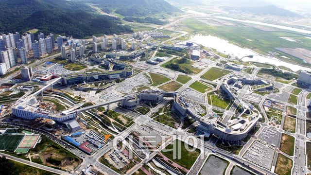 ▲정부세종청사 전경(행정중심복합도시건설청)