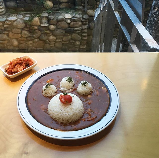 (출처=시바카레 인스타그램)