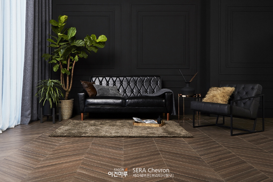 ▲세라 쉐브론 브리티시 월넛(사진제공=이건마루)