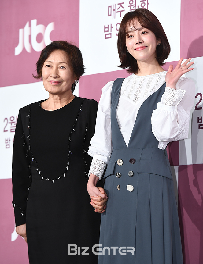 ▲김혜자, 한지민(사진=고아라 기자 iknow@)