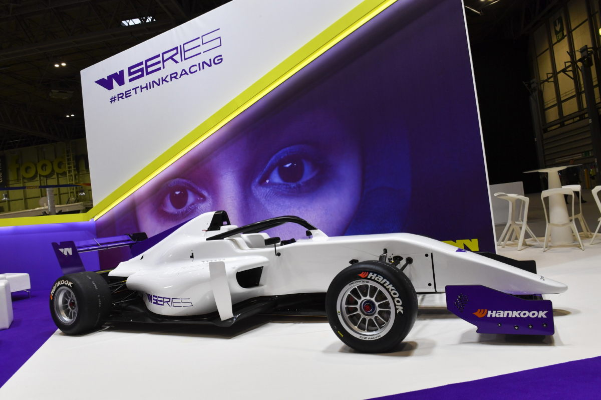 ▲유럽에서 열리는 여성 레이싱 대회 W시리즈에 출전할 레이싱 차량 사진(사진제공=한국타이어)