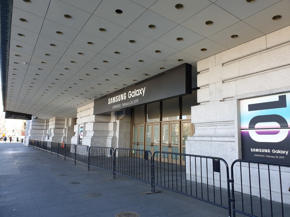 ▲삼성 갤럭시 언팩이 열리는 빌 그레이엄 시빅 오디토리움 모습.(사진=송영록 기자 syr@)