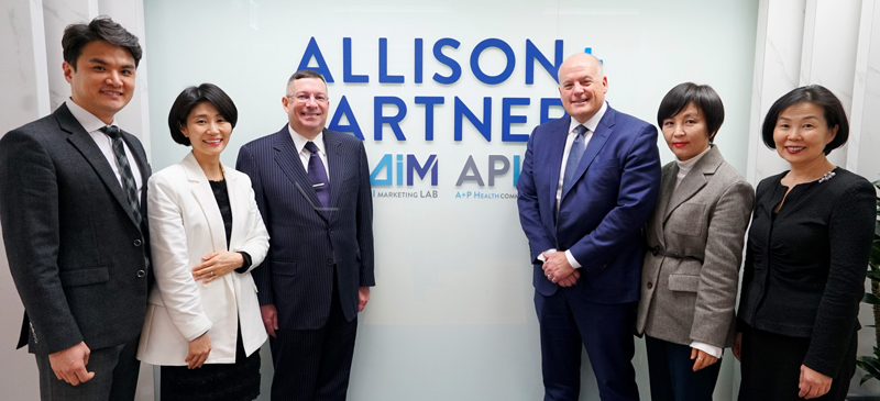 ▲좌측부터 앨리슨 파트너스 윤세영 부사장, 정민아 공동대표, 앤디 하디 브라운 부회장 겸 공동창업자, 스콧 앨리슨 CEO 겸 회장, 김태연 공동대표, 윤용로 공동대표(사진제공=앨리슨 파트너스)