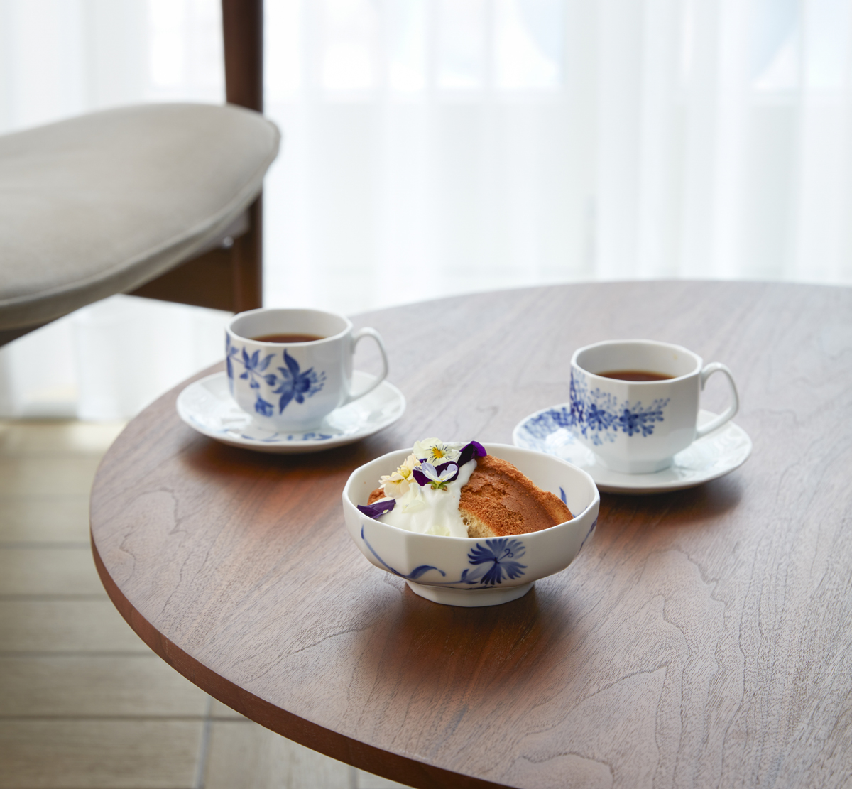 ▲블롬스트 카페에서 선보이는 디저트 메뉴 연출 이미지(로얄코펜하겐)