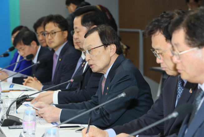 ▲더불어민주당 이해찬 대표가 22일 세종시청에서 열린 민주당-세종시 예산정책협의회에서 인사말하고 있다.(사진=연합뉴스)