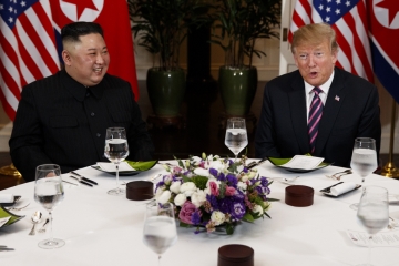 ▲President Donald Trump speaks during a dinner with North Korean leader Kim Jong Un, Wednesday, Feb. 27, 2019, in Hanoi. 하노이/AP연합뉴스