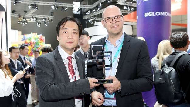 ▲ '베스트 모바일 서비스상' (사진제공=화웨이)