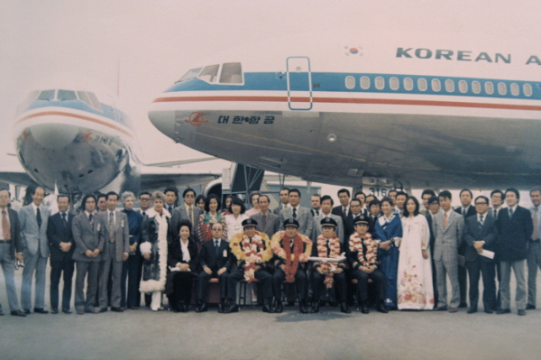 (1972년 4월 19일, 대한항공 B707 여객기가 미국 로스앤젤레스에 첫 취항했다. 사진제공 대한항공)