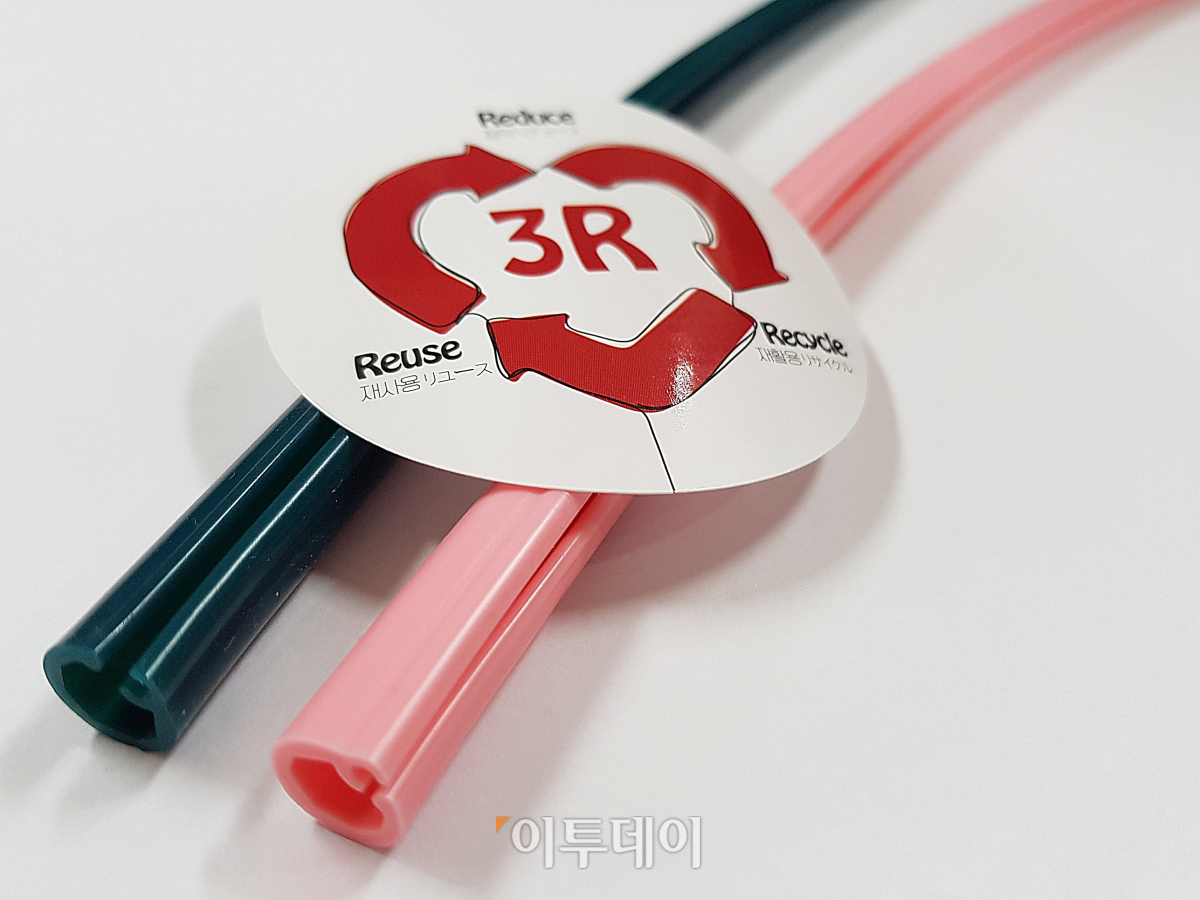 ▲환경을 생각하지만, 빨대도 쓰고 싶은 당신에게 필요한 이 빨대 (김정웅 기자 cogito@)