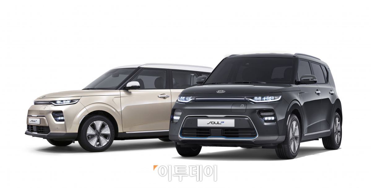 ▲기아차가 3세대 쏘울을 밑그림으로 개발한 전기차 쏘울 부스트 EV를 공개하고 본격적인 판매에 나선다. (사진제공=기아차)