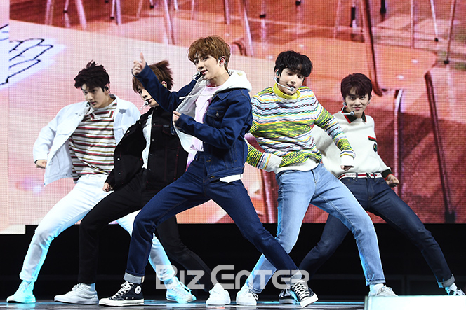 ▲투모로우바이투게더(TXT)(사진=고아라 기자 iknow@)