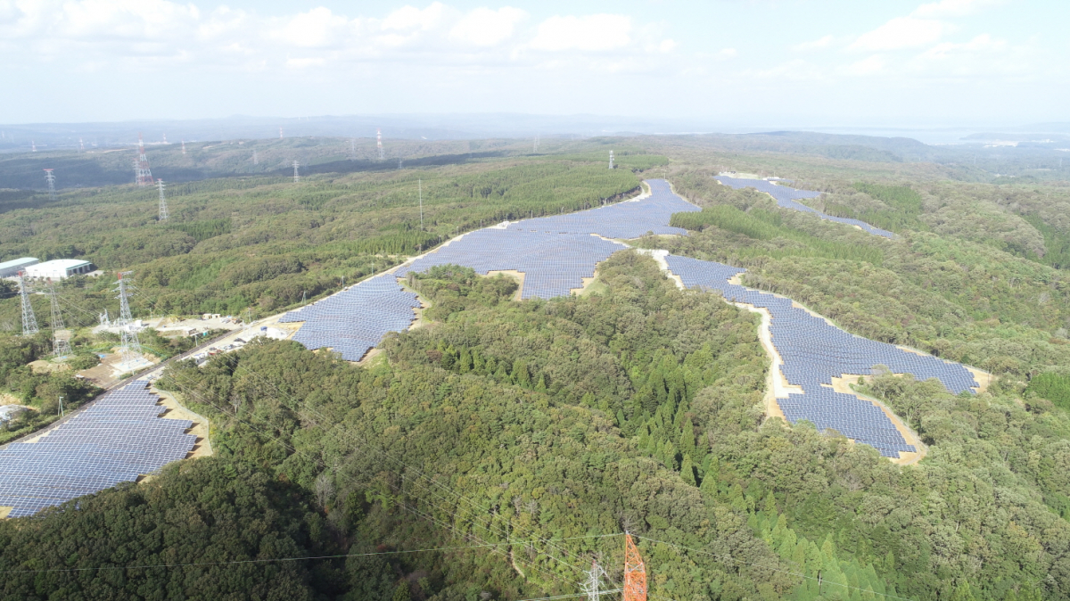 ▲LS산전은 일본 혼슈 이시카와현 가시마군에 사업비 460억원 규모의 18MW(메가와트)급 하나미즈키 태양광 발전소를 준공했다고 밝혔다. (사진제공=LS산전)
