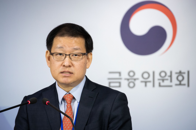 ▲박정훈 금융위 자본시장정책관이 8일 서울 종로구 정부서울청사 합동브리핑실에서 현장 혁신형 자산운용산업 규제개선 관련내용을 설명하고 있다.(금융위원회)