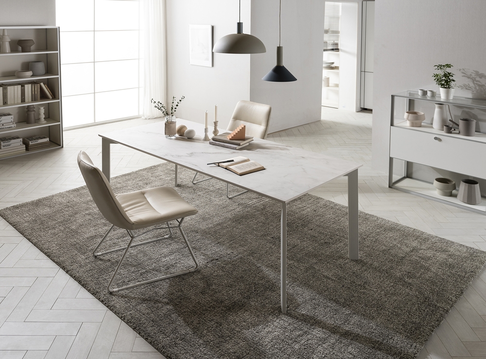 ▲ ‘스와레(soirée) 세라믹 식탁’(사진제공=현대리바트)