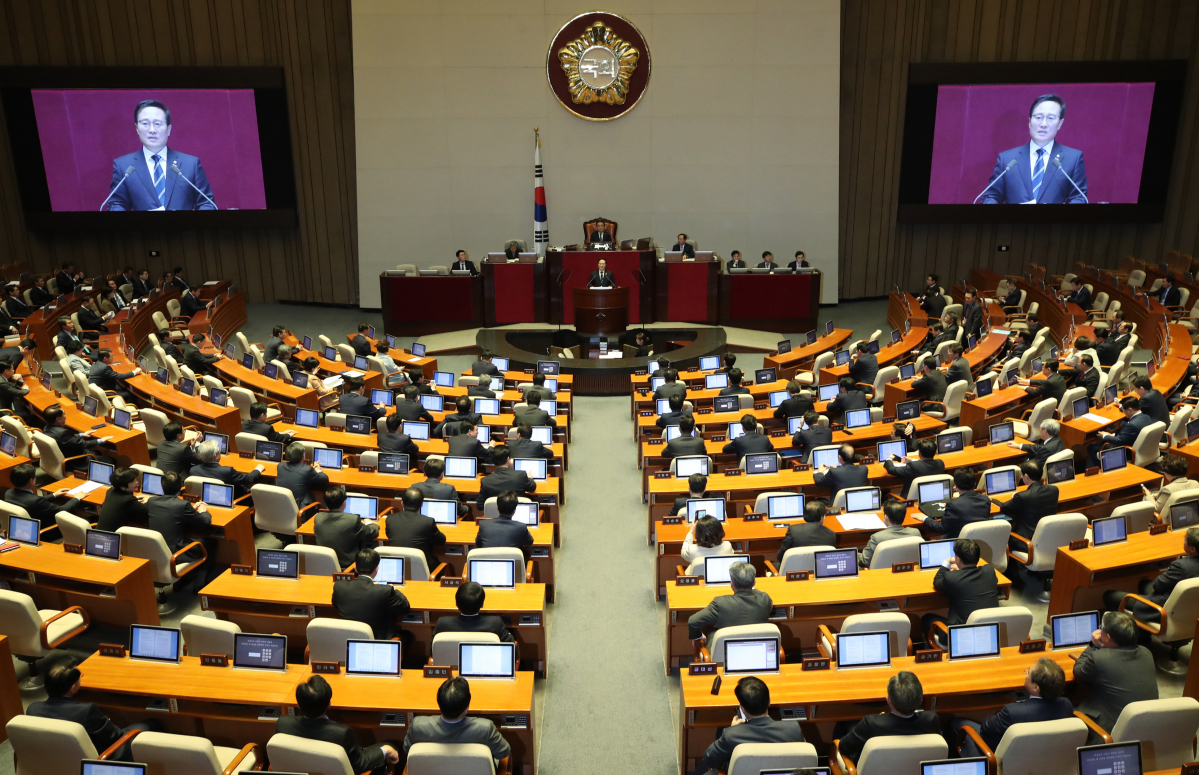 ▲더불어민주당 홍영표 원내대표가 11일 오전 국회 본회의장에서 교섭단체 대표연설을 하고 있다. (연합뉴스)