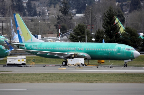 ▲미국 워싱턴주 렌턴의 보잉 항공기 제조창에 11일(현지시간) 737맥스8 여객기가 세워져 있다. 렌턴/로이터연합뉴스
