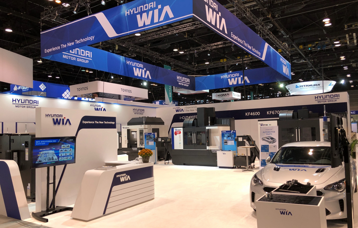 ▲현대위아가 12일 경기도 고양시 킨텍스에서 열린 세계 3대 금형 전시회 ‘인터몰드 2019’에서 차세대 금형 공작기계를 선보이고 있다. (사진제공=현대위아)