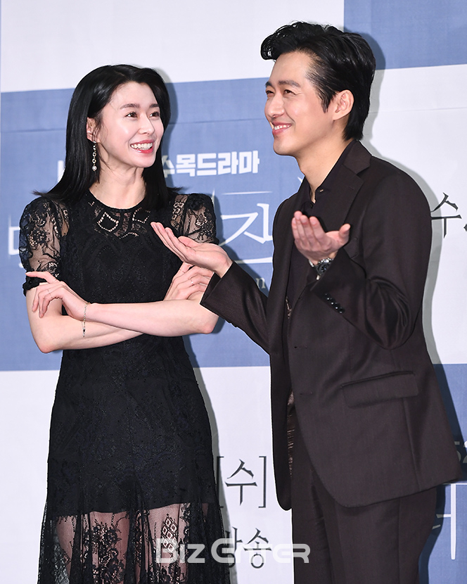 ▲권나라, 남궁민(사진=고아라 기자 iknow@)