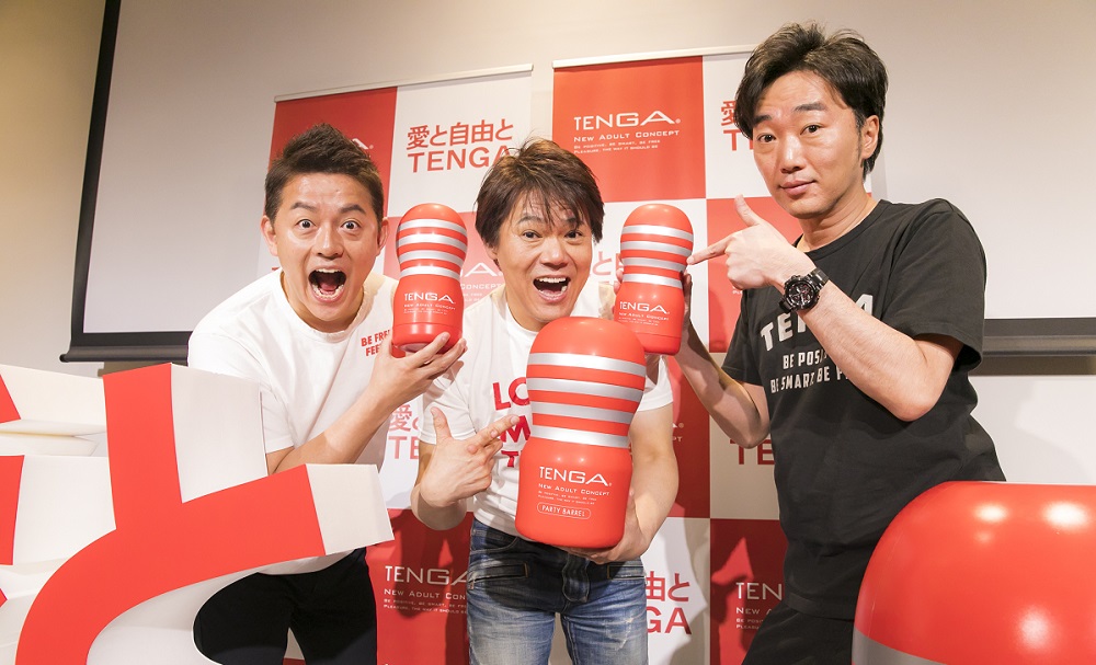 ▲마츠모토 코이치(松本 光一, 가운데) 텐가 대표가 15일 안다즈 도쿄 토라노몬 힐스 호텔에서 기자간담회를 마치고 기념촬영을 하고 있다.(텐가 제공)