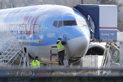 ▲10일(현지시간) 에티오피아항공 소속 보잉 737 맥스 8 여객기 추락사고로 탑승객 157명 전원이 사망하자 다음날 중국은 해당 기종 운항을 금지했다. AP뉴시스
