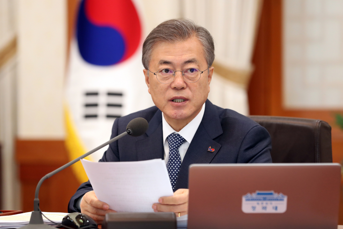 ▲문재인 대통령이 19일 청와대 본관에서 열린 제11회 국무회의에서 모두발언하고 있다.(뉴시스)