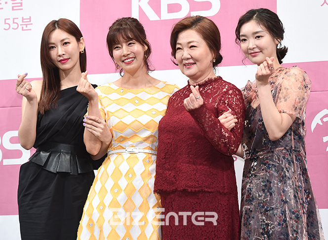 ▲김소연, 유선, 김해숙, 김하경(사진=고아라 기자 iknow@)