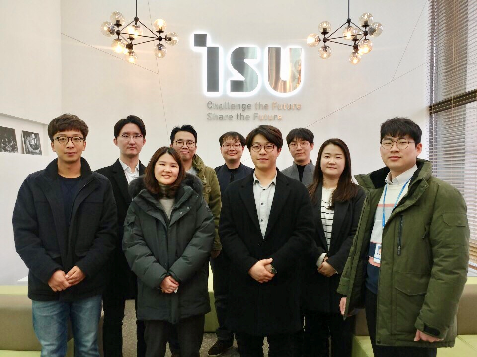 ▲이수화학이 차세대 리더 육성 및 조직문화 혁신을 목적으로 운영하는 주니어보드 1기. (사진 제공=이수화학)