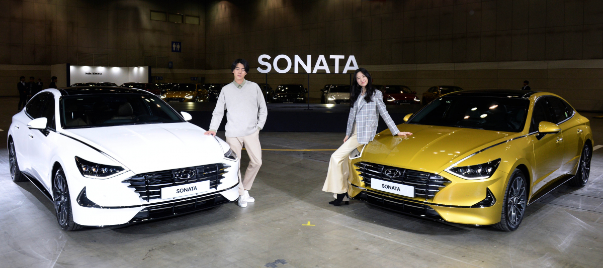 ▲현대차가 8세대 신형 쏘나타를 선보였다. 이전의 무거운 이미지 대신 스포티한 감각을 앞세운 점이 특징이다. (사진제공=현대차)