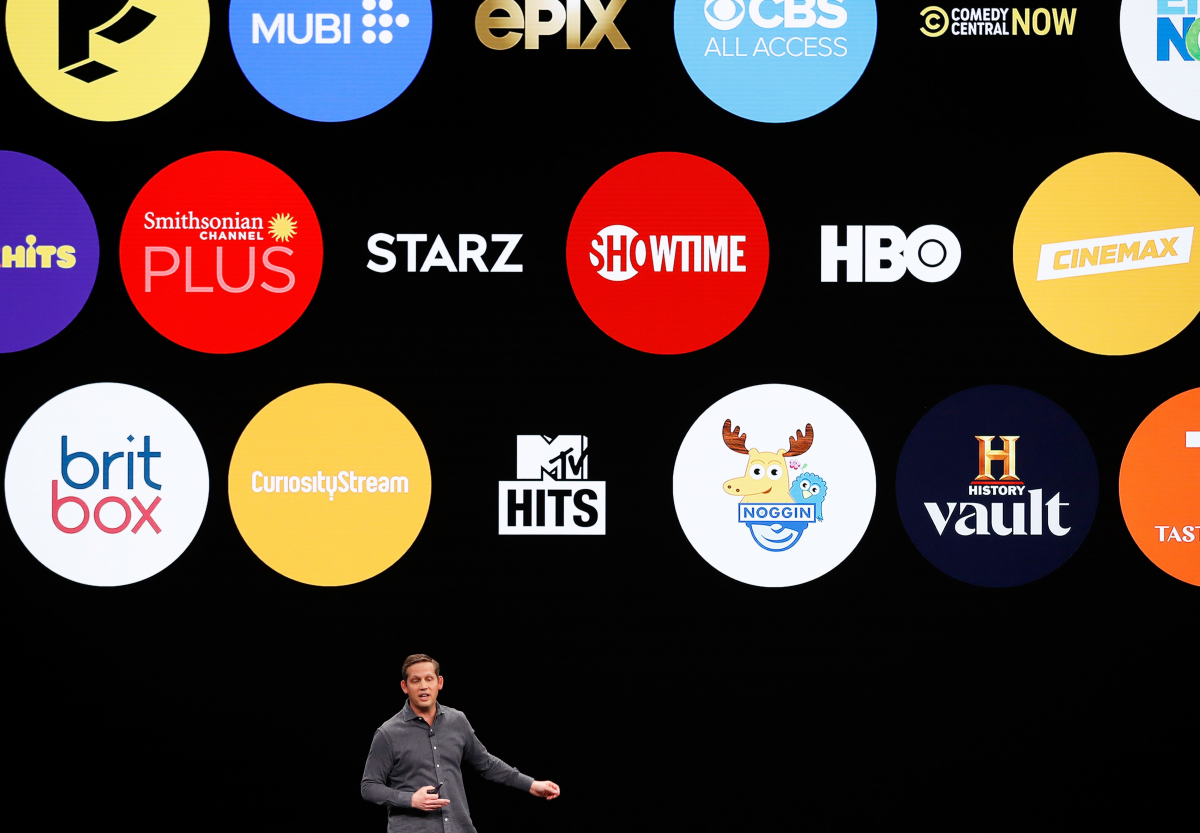 ▲<YONHAP PHOTO-1776> Peter Stern, VP Services for Apple, speaks during an Apple special event at the Steve Jobs Theater in Cupertino, California, U.S., March 25, 2019. REUTERS/Stephen Lam/2019-03-26 06:47:24/<저작권자 ⓒ 1980-2019 ㈜연합뉴스. 무단 전재 재배포 금지.>(로이터연합뉴스)