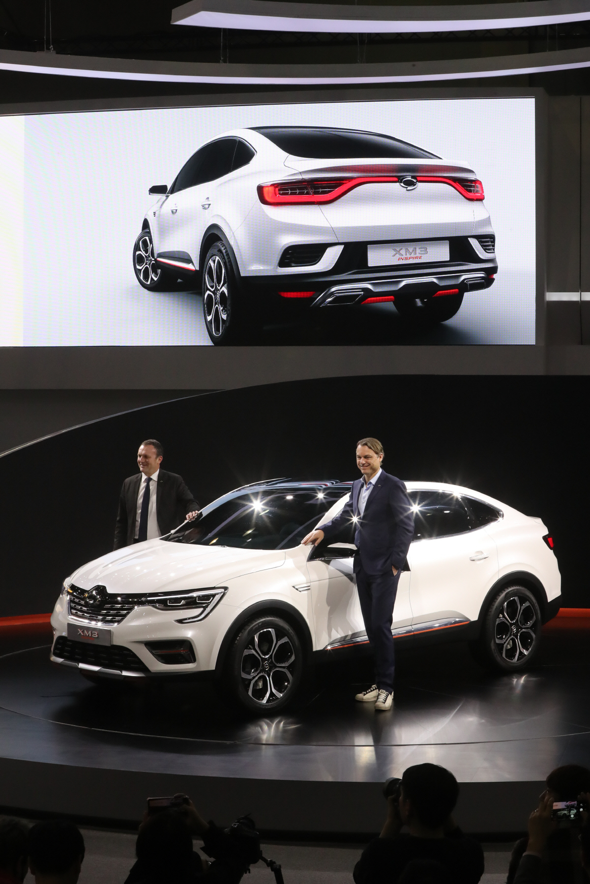 ▲르노삼성 XM3 인스파이어는 이전의 SM 및 QM 시리즈와 궤가 다르다. 크로스오버를 지향하는 SUV로서 내년 상반기 부산공장에서 양산해 내수시장과 수출에 나선다. 연합뉴스