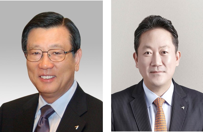 ▲박삼구 금호아시아나그룹 회장(좌측), 박홍석 금호아시아나그룹 전략경영실 부사장(우측)