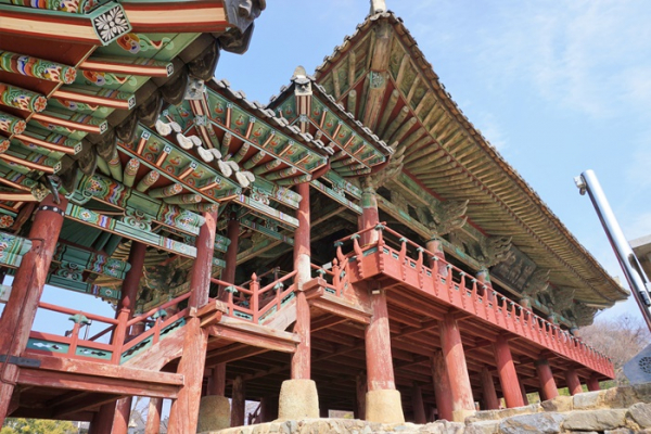 ▲영남루는 조선 후기를 대표하는 건축물이다. 