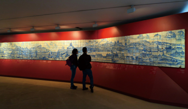 ▲아줄레주박물관에 전시된 대지진 전의 리스본(이화자 작가 제공)