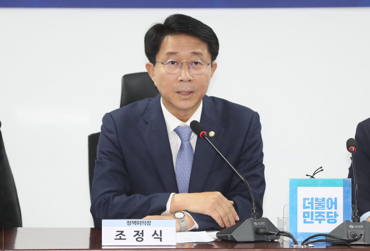 ▲지난달 28일 오후 국회 의원회관에서 열린 더불어민주당 포항지열발전소·지진대책특별위원회 1차 회의에서 조정식 정책위의장이 발언하고 있다. (연합뉴스)