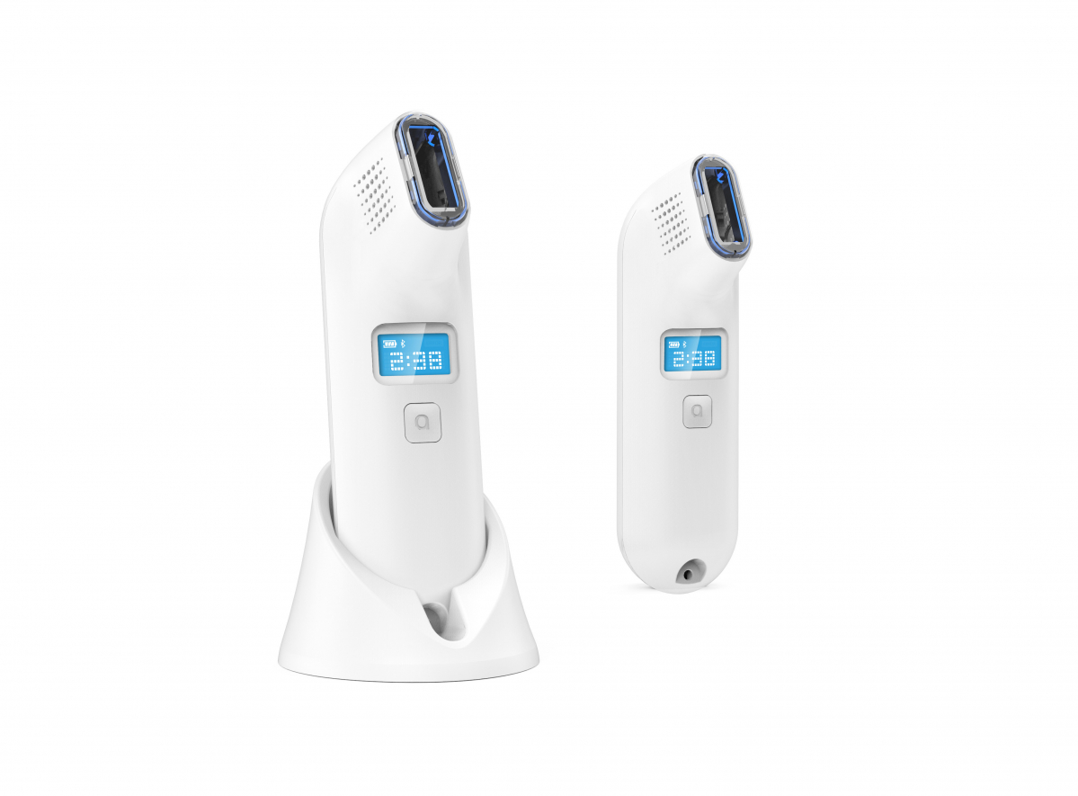 ▲블루 라이트를 이용해 집에서도 간편하게 여드름 피부를 관리할 수 있는 뷰티 디바이스 ‘아크제로(ACZERO)’ 출시(아띠베뷰티)