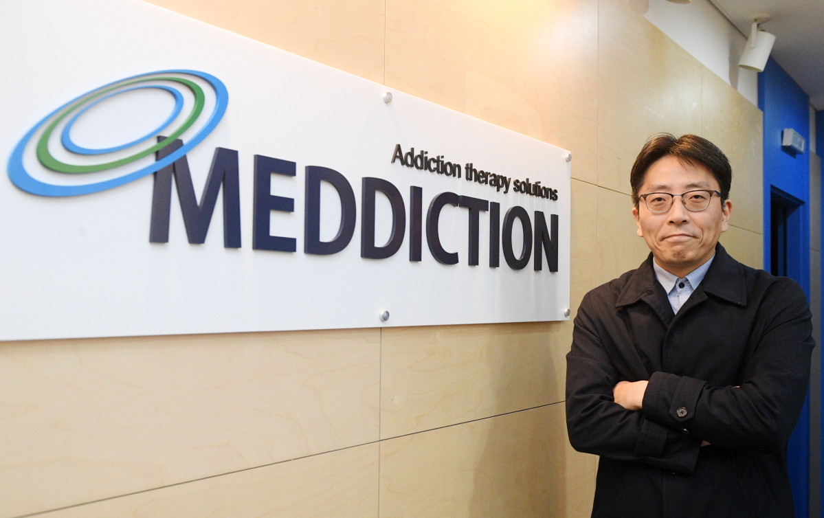 ▲김석민 메딕션 대표가 27일 서울 금천구 사무실에서 이투데이와 인터뷰에 앞서 포즈를 취하고 있다. 고이란 기자 photoeran@