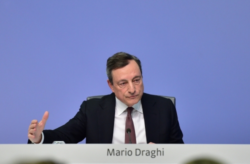 ▲마리오 드라기 유럽중앙은행(ECB) 총재가 10일(현지시간) 독일 프랑크푸르트 ECB 본부에서 통화정책회의를 마치고 기자회견을 하고 있다. 프랑크푸르트/신화뉴시스 
