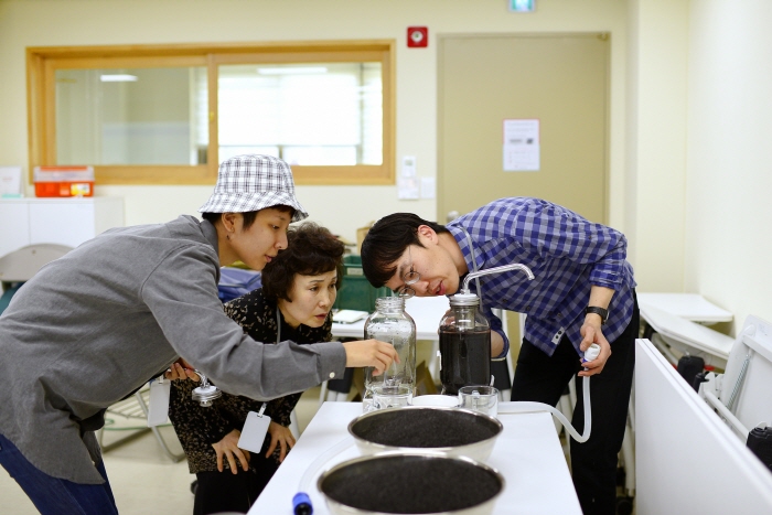 ▲모두의 에너지학교 프로그램 진행 모습(한국에너지정보문화재단)